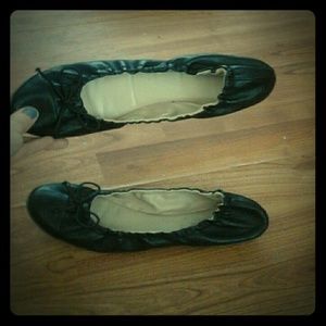 Juicy Couture black flats